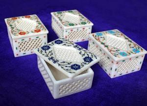 ฝาปิดกล่องทรงกลมฝังหินอ่อนงานฝีมือ ผู้ผลิตจากอินเดีย แกะสลักด้วยมือ หินอาเกต ลวดลายสลัก ของที่ระลึก เดลี ของโบราณ - Product Image 5