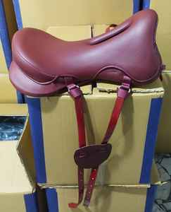 อานม้า BLUHORSE รุ่น High Class Avia Model Endurance ขนาด 18 นิ้ว ทำจากไฟเบอร์ มีหลายสีให้เลือก พร้อมราคาขายส่งที่ดีที่สุด - Product Image 2