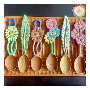 Cuillère en bois gravée avec un motif de croix celtique, cadeau de mariage personnalisé, cuillère artisanale avec une poignée en forme de fleur - Product Image 4