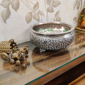 Premium Metal <b>Candle</b> Bowl For <b>Floating</b> <b>Candle</b> Arrangements Creating Romantic Lighting Setup For Special Occasions - Product Image 1