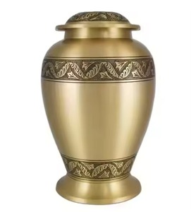 Urna Funeraria de Metal Estilo Vintage para Cenizas de Adultos, Urna Decorativa con Patrón Religioso, Contenedor Conmemorativo para Cenizas de Adultos - Product Image 1