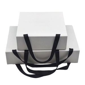 Hot Selling <b>Pink</b> Magnetic <b>Gift</b> <b>Box</b> with Handle for Wig Packaging - Product Image 3
