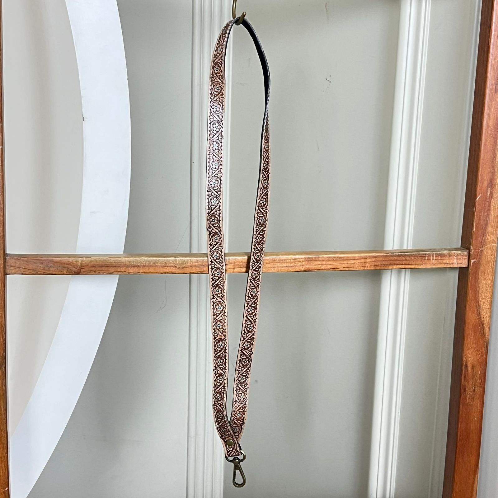 สีน้ำตาล