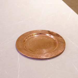 Plato de presentación redondo de latón hecho a mano, el más vendido, perfecto para el hogar, hoteles, bodas, vajilla, platos y decoración de mesa. - Product Image 5