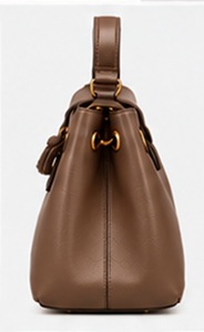 Sac à main élégant en cuir véritable de qualité supérieure pour femme, sac à bandoulière élégant pour tous les jours, grande capacité, bouton Gravs Shop - Product Image 3