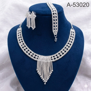 Collar Completo de 18 Pulgadas con Circonitas, Chapado en Plata/Oro, Estilo Africano Inspirado en la India, de MOLL JEWELLERS, el Mejor Compra del 2024 - Product Image 4