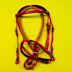 La brida de carrera de aspecto de cuero está hecha de PVC suave de alta calidad que es muy fácil de limpiar y mantener - Product Image 1