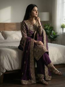 Costume traditionnel indien pakistanais brodé violet et vert pour femmes, longueur cheville, tenue de mariage, polyester, coupe régulière, extensible - Product Image 3