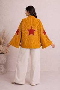 Magnifique veste en velours brodée étoile rouge, style kimono bohème moutarde, vêtement d'extérieur artisanal pour festival, blazer d'hiver - Product Image 2