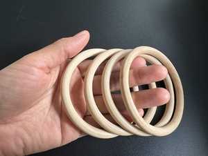 Bracelets en bois avec perles d'imitation, design rond classique pour les occasions de fête féminines - Product Image 5