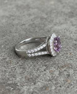 Anillo de Compromiso Minimalista con Engaste de Canal, Corte Cojín, Certificado por Terceros, Plata 925, Amatista Natural, Cristiano, Unisex - Product Image 2