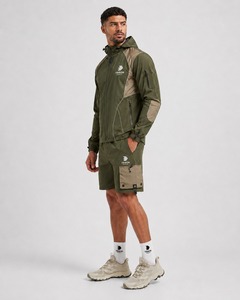 Conjunto corto cortavientos OEM para hombre, chaqueta y pantalones cortos ligeros y transpirables, ropa de calle informal de verano, ropa deportiva para exteriores con personalización. - Product Image 1