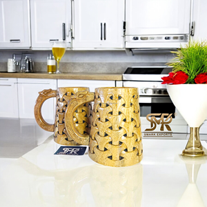 Chope à bière en bois de style vintage, design sculpté artisanal, grande poignée, chope rustique pour bar et décoration intérieure - Product Image 3