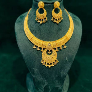 Ensemble de bijoux 4 pièces pour femme, plaqué or 24 carats, brillant et élégant, cadeau de mariage fait main, design tendance, complément moderne, très vendu - Product Image 1