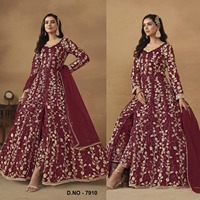 Conjunto Anarkali Semisellado de Tela de Red con Mariposas, Bordado Detallado y Abundante, Diseño de Fiesta, Vestido Indio Pakistaní