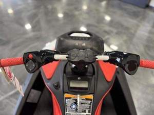 LIVRAISON GRATUITE NOUVEAU 2025 Sea Doo Spark Trixx 3UP IBR avec système audio Jet Ski + Remorque Gratuite - Product Image 5