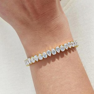 Pulsera con Dijes de Moissanita en Plata de Ley, Joyería Fina Elegante y de Lujo para Mujer, Regalo de Aniversario de Bodas - Product Image 2