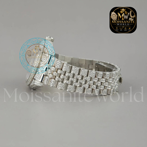 Montre en moissanite et diamant, boîtier tonneau en acier inoxydable 38 mm, quartz analogique, chiffres romains, verre saphir, fermoir déployant, unisexe - Product Image 3