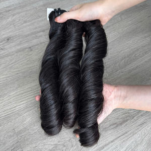 Precio al por mayor 100% Raw Virgin Vietnamita Humano Encaje Peluca Trama Primavera Curl Color natural Super Doble Extensiones de cabello - Product Image 3