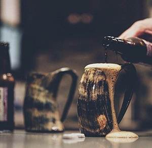 Vikings Valhalla Game of Thrones Stark House Tasse à Corne à Boire Loup Sculpté Tankard pour Bière Vin Mead Ale Stein avec Poignée - Product Image 2
