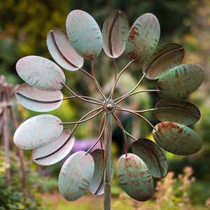 Lámpara Solar LED de Hierro Forjado con Diseño Único, Rotación de 360 Grados, Escultura Cinética con Efecto de Viento Giratorio, Novedad - Product Image 1