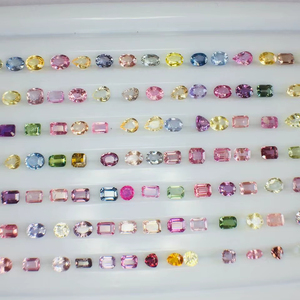 Safires naturales multicolor de formas variadas, 33.81 quilates, calidad AAA con brillo y hermosos colores, perfectos para la elaboración de joyas. - Product Image 2