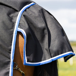 Couverture matelassée LLT durable en coton et polyester pour cheval, printemps-automne, écologique, avec support de selle intégré, couleur et taille personnalisables pour cheval - Product Image 5