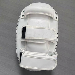 Équipement d'entraînement durable avec rembourrage robuste et poignées sécurisées pour des séances d'entraînement à fort impact - Bouclier de frappe - Product Image 3