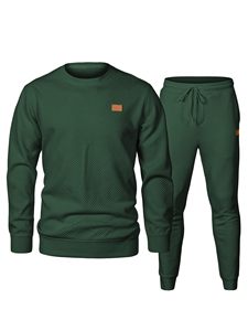 Conjunto de Sudadera con Capucha y Pantalones Deportivos para Hombre, Color Verde Oliva, con Estampado Geométrico en Relieve, Corte Regular, 100% Algodón Tejido, Servicio OEM - Product Image 6