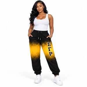 Pantalon de survêtement oversize tie-dye noir et or avec lettres grecques personnalisées pour la sororité Sigma Gamma Rho, en molleton - Product Image 1