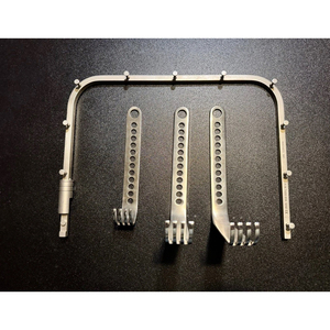 ชุดอุปกรณ์ยึดตรึงสะโพกสำหรับการผ่าตัดแบบ Self-Retaining คือชุดเครื่องมือผ่าตัดกระดูกและข้อระดับมืออาชีพ ออกแบบมาเพื่อการผ่าตัดเปลี่ยนสะโพก - Product Image 3