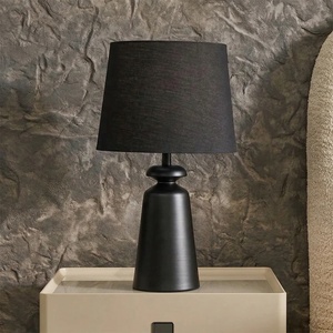 Lámpara de Mesa Metálica Noir Monarch con Acabado Negro Mate, Pantalla de Tela, Base de Hierro Resistente, Iluminación Ambiental Cálida, Decoración para el Hogar - Product Image 5