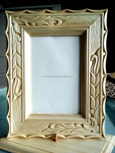 Miroir moderne léger à cadre en bois, finition polie, pour les amoureux des mariages minimalistes et scandinaves, exportateur indien - Product Image 4