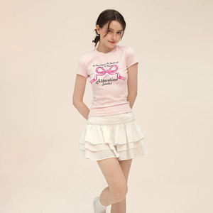 เสื้อครอปท็อปลายกราฟิกโบว์สไตล์วินเทจพังก์สำหรับผู้หญิง แฟชั่นฤดูร้อน Y2K เสื้อยืดอีโมเบบี้ที ผ้าลูกไม้ระบายอากาศ แขนสั้น - Product Image 6