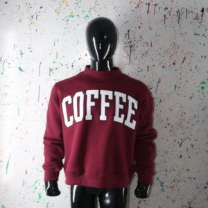 Sudadera COFFEE con cuello alto, 450 GSM, nombre personalizado, bordado en aplique, corte holgado, 100% algodón, felpa francesa. - Product Image 5