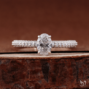 Bague en or blanc 10K avec diamant de laboratoire ovale de 0,50 carat, trois rangées pavées, design élégant allongé et étincelant - Product Image 1
