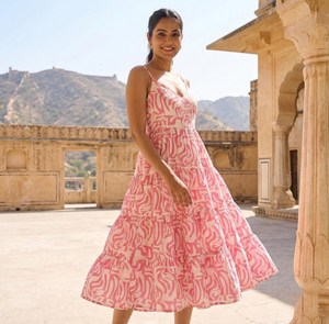 Women Pink Geometric Print V-Neck Midi <b>Dress</b> Spaghetti Strap <b>Loose</b> Fit Casual Summer Woven Chiffon <b>Dress</b> - Product Image 4