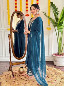 ชุดคุर्ติผ้าวิสโคสสีเขียวทะเลสุดฮิตสำหรับผู้หญิง ปักลายสวยงาม พร้อมกางเกงวิสโคสและผ้าคลุมไหล่พิมพ์ลาย - Product Image 4