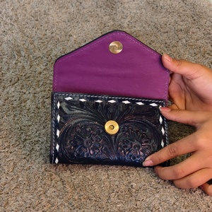 กระเป๋าสตางค์ผู้หญิงหนังแท้สไตล์วินเทจกันน้ำป้องกันการโจรกรรมของขวัญส่วนบุคคลฝาครอบคลัทช์ทำด้วยมือจำนวนมาก - Product Image 3