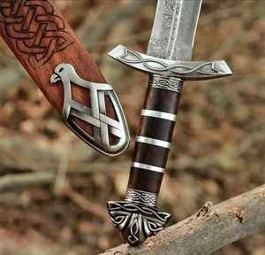 Espada Vikinga Hecha a Mano Personalizada de Venta al por Mayor con Funda de Madera Tallada, Estilo Medieval Nórdico, Hoja de Guerrero de Alta Calidad - Product Image 3
