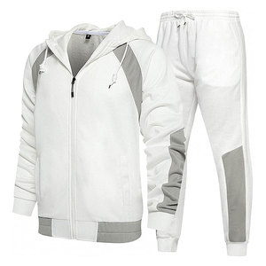 Ensemble de survêtement respirant pour homme, avec logo personnalisé, idéal pour l'entraînement en salle de sport et le football - Product Image 1