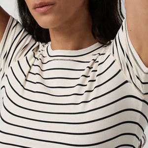 T-shirt femme coupe ajustée et décontractée, design épuré, matière douce et confortable, personnalisable avec logo, prix abordable, collection 2026 - Product Image 2