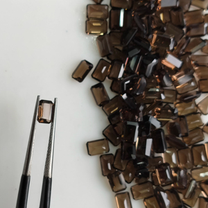 ควอตซ์สโมคกี้ธรรมชาติ 6x4 มม. รูปทรงแปดเหลี่ยม คุณภาพดีที่สุด พลอยเม็ดเดี่ยวสำหรับทำเครื่องประดับ - Product Image 1