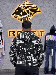 Sudadera con Capucha Oversize Personalizada Rexfit para Hombre, Estilo Urbano, Negra con Estampado y Bolsillo Frontal con Logotipo - Product Image 2