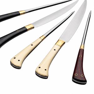 Juego de Seis Cuchillos para Trinchar Carne con Hojas Plateadas y Mangos Negros Naturales y Marrones con Refuerzos Dorados para Cortar y Rebanar en la Cocina - Product Image 3