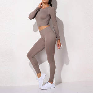 Ensemble de yoga personnalisé pour femmes, imprimé, coupe ajustée, soutien-gorge de sport sans couture et leggings, vêtements de sport pour le printemps - Product Image 3