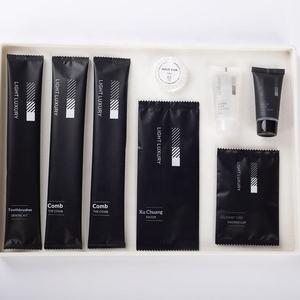 Ensemble d'articles de toilette de luxe noirs personnalisés avec logo, vente en gros d'usine, <span class=keywords><strong>kit</strong></span> de salle de bain jetable pour hôtels étoilés et motels - Product Image 3