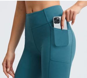 Pantalones cortos para mujer Pantalones cortos de alta calidad Pantalones cortos de entrenamiento de fitness con estampado personalizado de peso ligero para mujer - Product Image 2