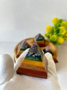 Pirámide de cristal curativo Feng Shui estilo Ángel de alta calidad grabado piedra caliza artesanía espiritual decoración y regalo - Product Image 6