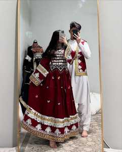 Nouvelle arrivée, robe rouge brodée avec gilet assorti pour couple, robes formelles afghanes vintage - Product Image 3